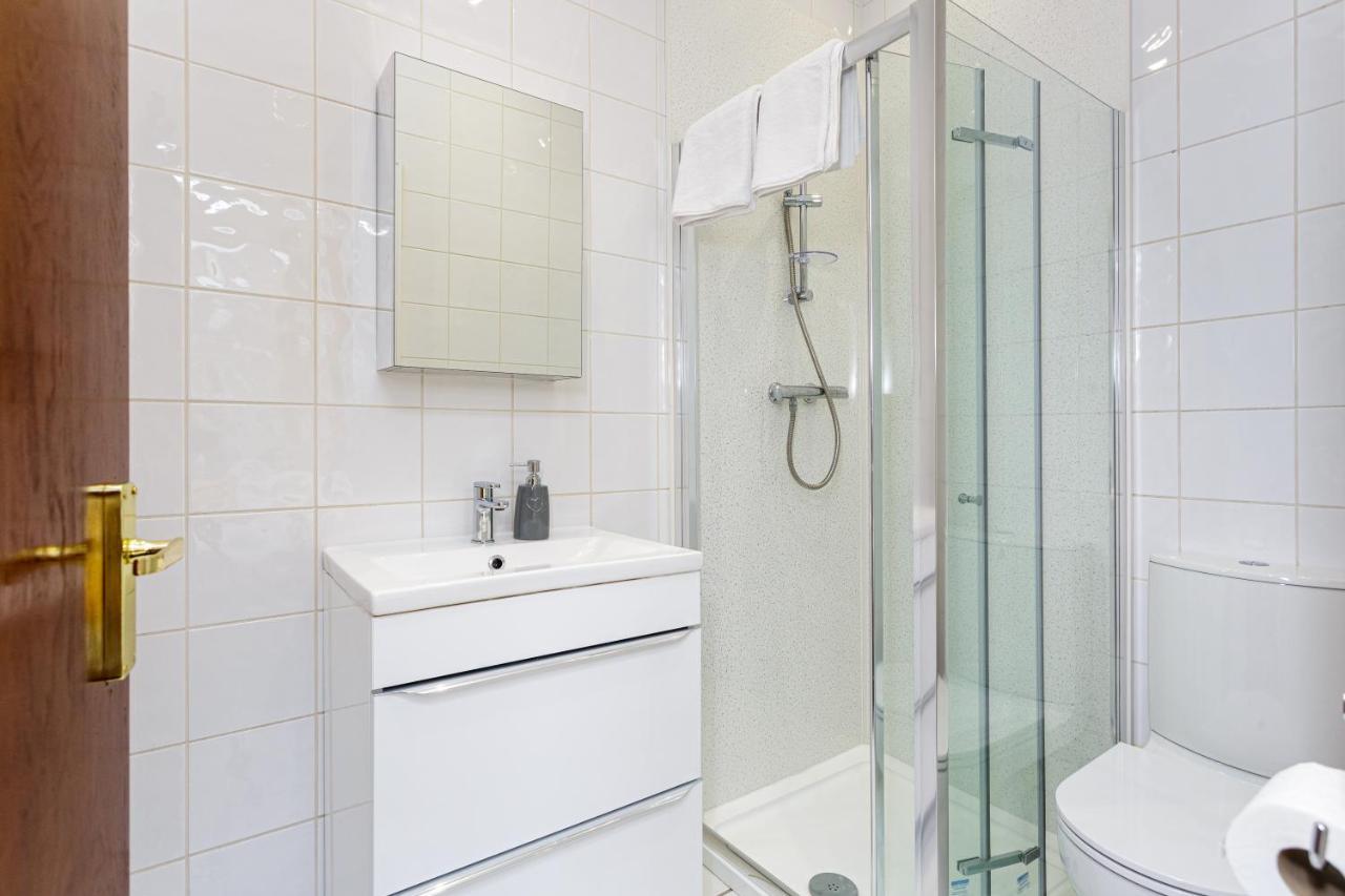 Luxury Granada Apartments - 1 & 2 Bed Flats W Free Parking Perfect For Contractors, Students Near The Beach Portsmouth Zimmer foto