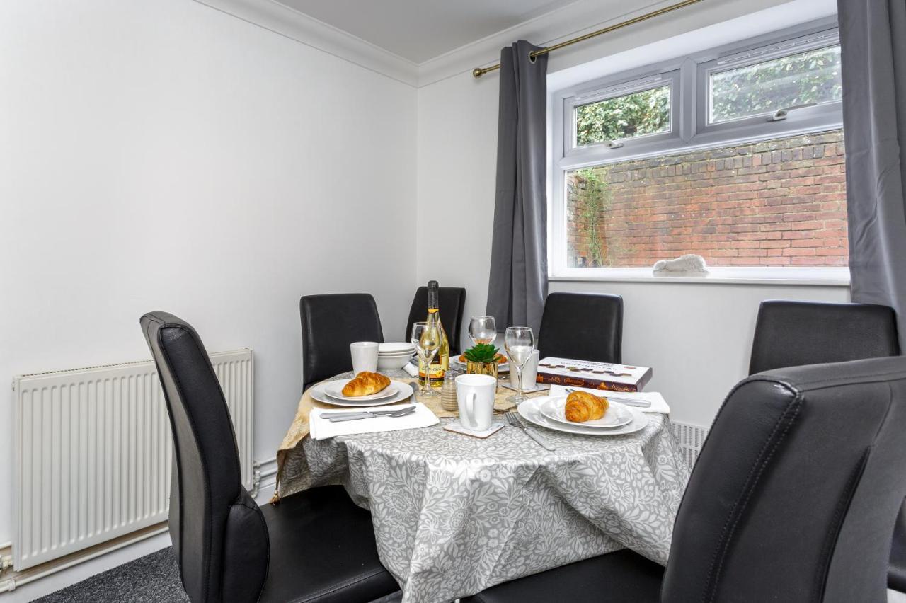 Luxury Granada Apartments - 1 & 2 Bed Flats W Free Parking Perfect For Contractors, Students Near The Beach Portsmouth Zimmer foto